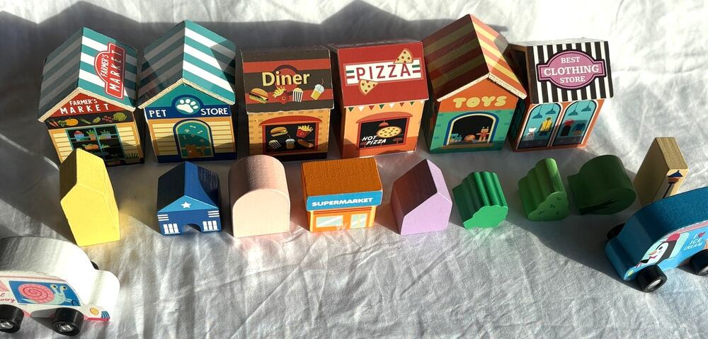 Ankyo Wooden Town Building Blocks Set Kids Pretend Play Village Toy 18 Pc Lot
